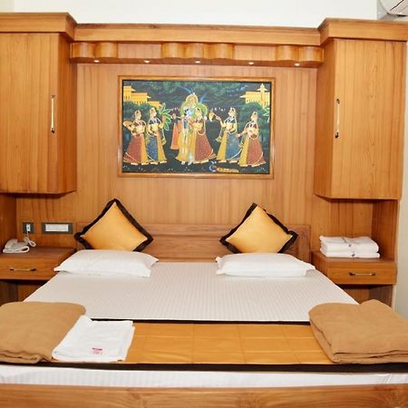 Anandha Grand Lodge Tiruchchendūr Exterior foto
